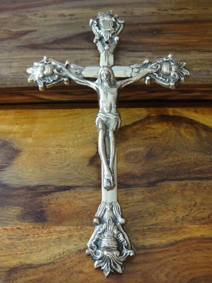 Jesus Christus Kruzifix Messing Kreuz Wandkreuz Kreuzigung Antik Stil Edel Gold