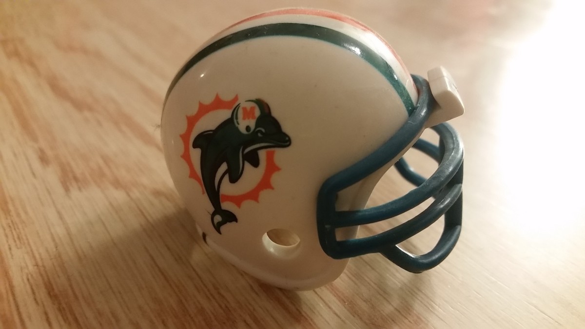 amazon speed north dakota state university mini football helmet Amazon.com : Riddell North Dakota Fighting Sioux 2021 Flat Green Revolution Speed  Mini Football Helmet : Sports & Outdoors