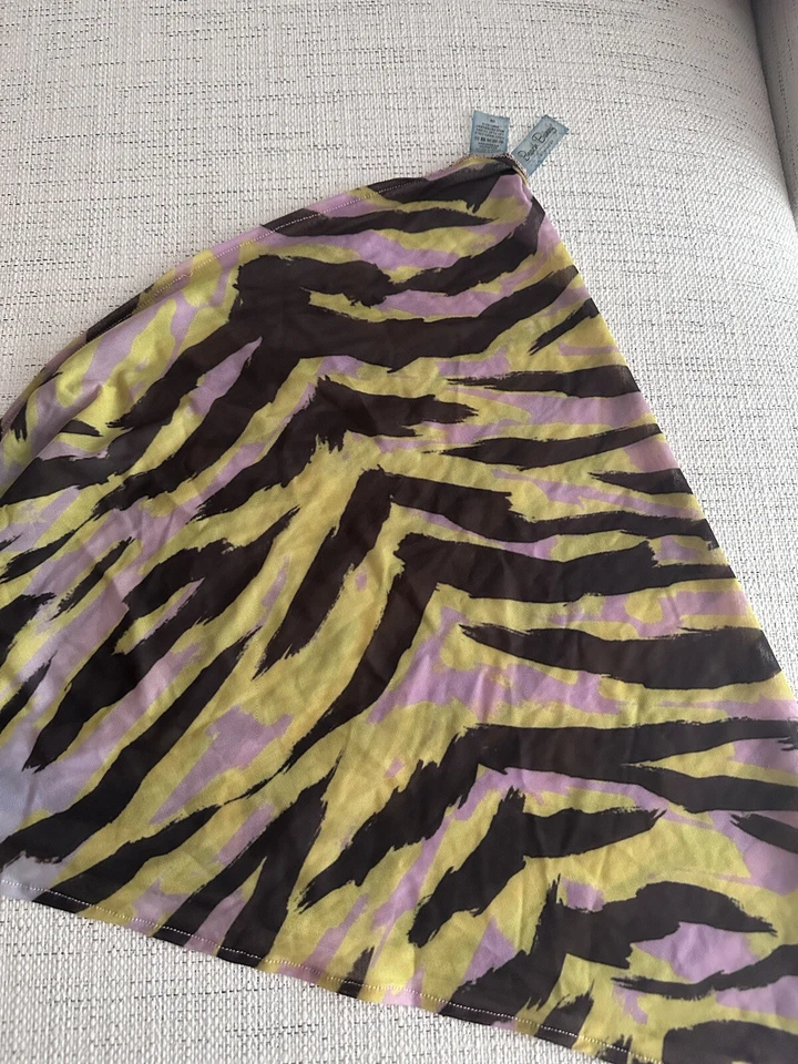 Traje de baño envolvente de playa con estampado animal púrpura Foto 2 de 4