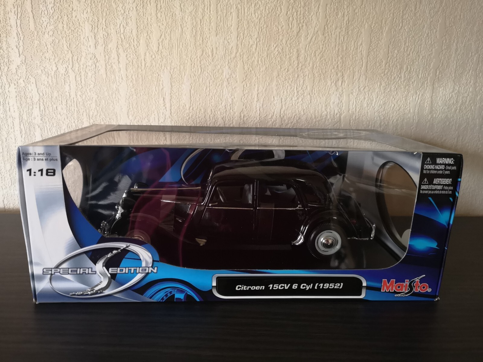 Citroen 15CV miniature voiture de collection métal 1/18 Maisto noir 1952