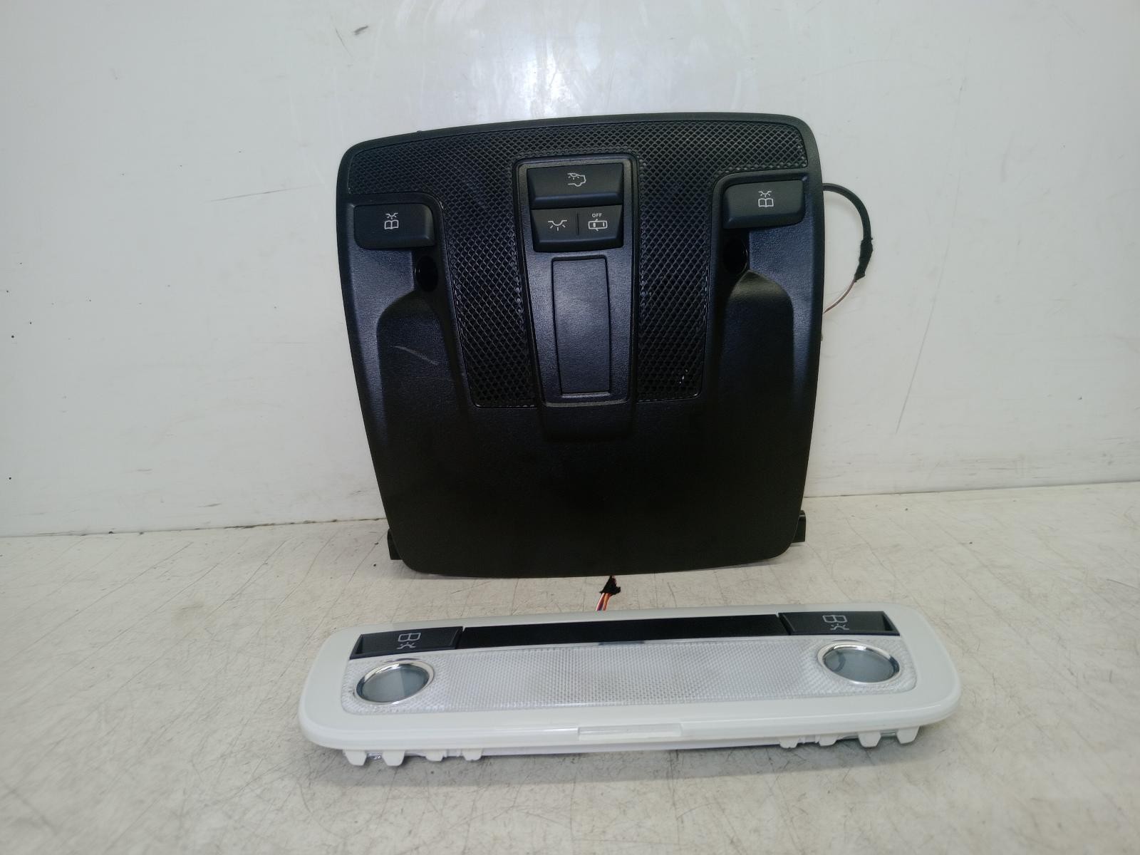 MERCEDES GLA COURTESY LIGHT INTERIOR ROOF PAIR A0009004508 X156 2013 - 2020