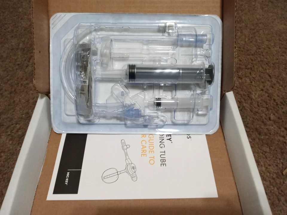 TUBO DE ALIMENTACIÓN DE GASTROSTOMÍA MICROKEY Tubo G de bajo perfil 12 Fr 1,5 cm CADUCADO Foto 4 de 4