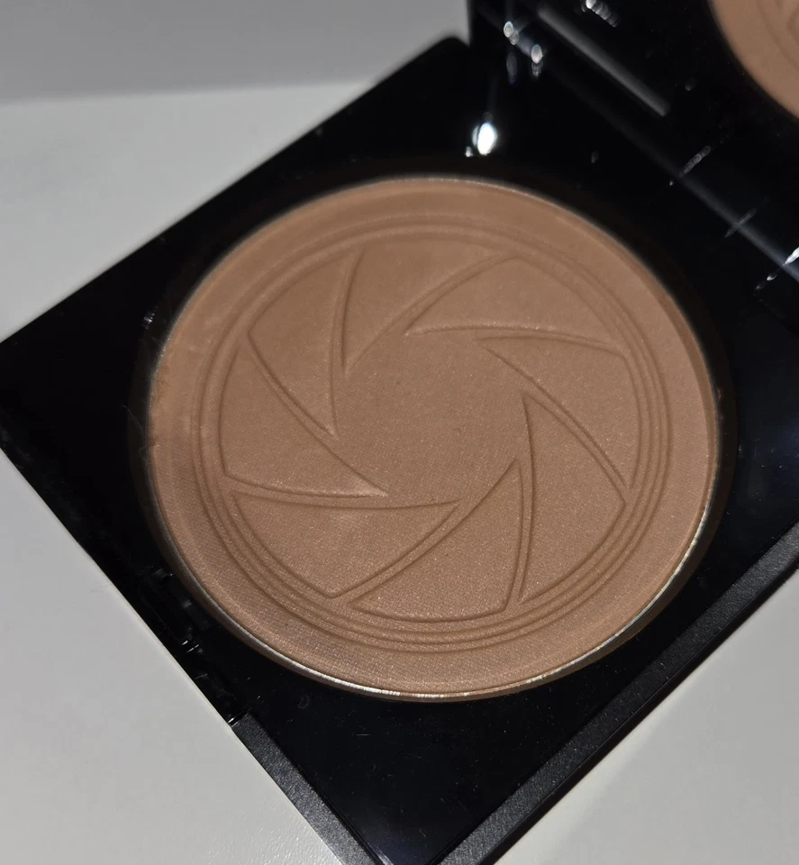 SMASHBOX COSMETICS * BRONZE LIGHTS BRONZER COMPACT * WARM MATTE * NEW FULL SIZE - Image 2 of 4
