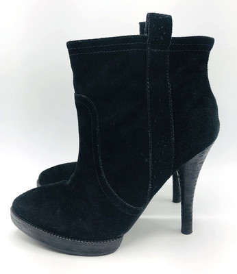 BCBGeneration Black Velvet Suede Stiletto Booties 4.5  Heel Size 7.5B BG-Sandra