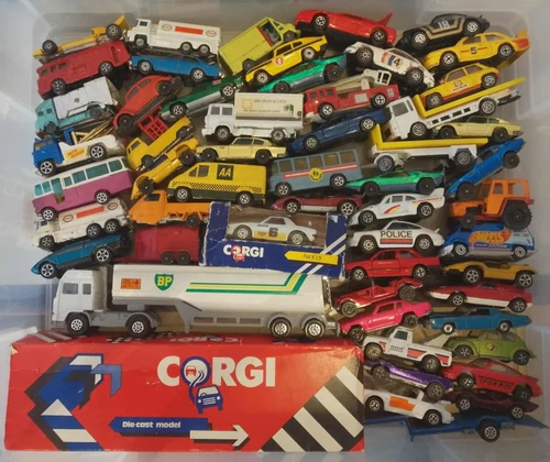 ORIGINAL VINTAGE DIECAST TOY JOB LOT CORGI JUNIORS ROCKETS HUSKY CARS TRUCKS etc