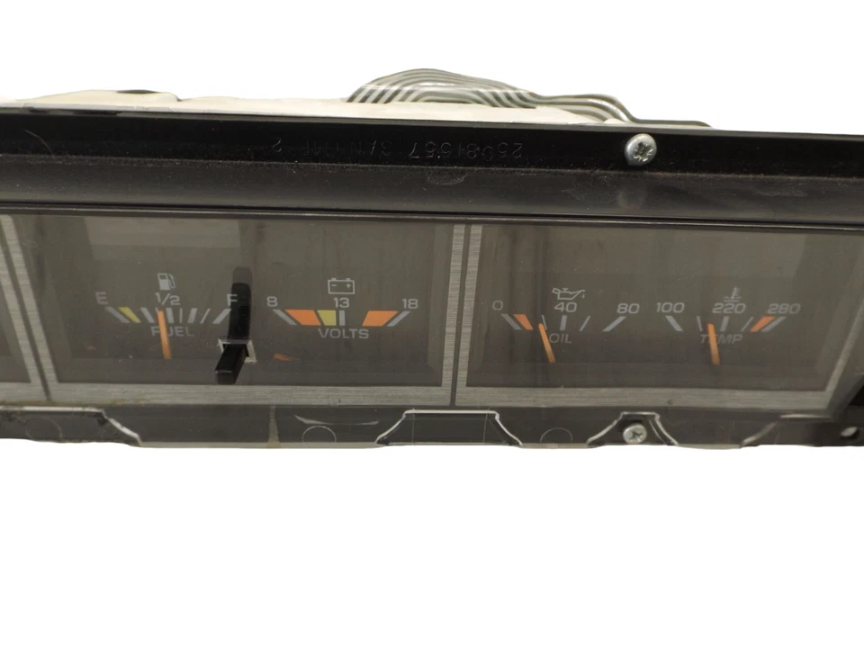 1986-1988 Oldsmobile 98 Instrument Cluster Used 25086350 OEM - Image 4 of 4