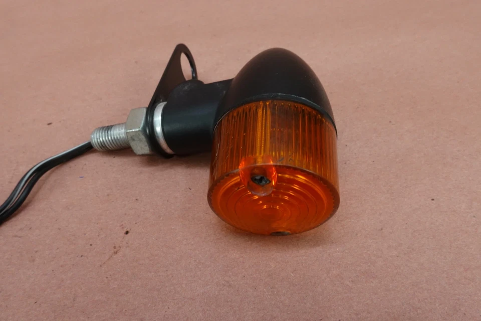 Señal de giro trasero derecho Triumph Bonneville T100 2009-2016 Foto 2 de 4