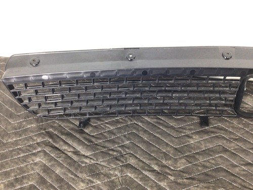 OEM 2019-2023 Dodge Challenger Front Bumper Lower Grille 68424897AB - 第 6/12 張圖片