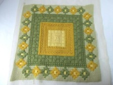 vtg 70s completed needlepoint picture pillow canvas unframe 15in square grn gold