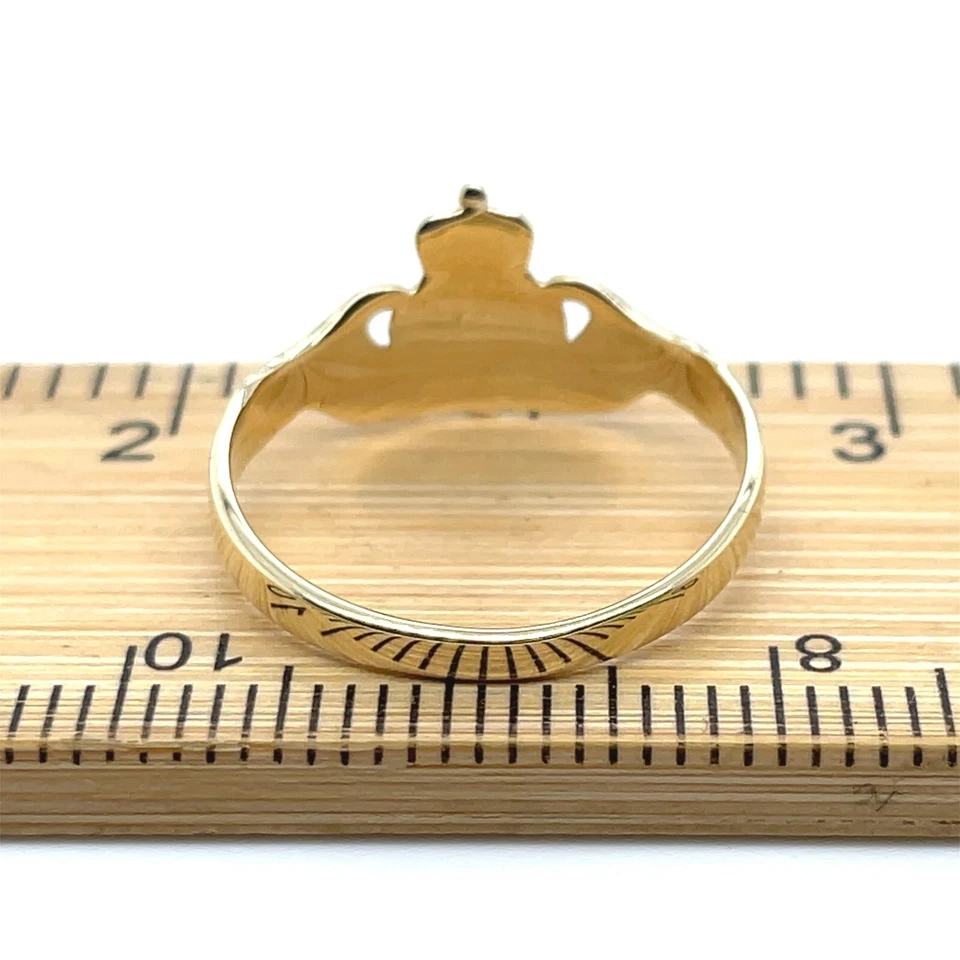 Irish Claddagh Ring 9ct Yellow Gold Ring Traditional Irish Gold Ring Brand New - Image 3 of 4