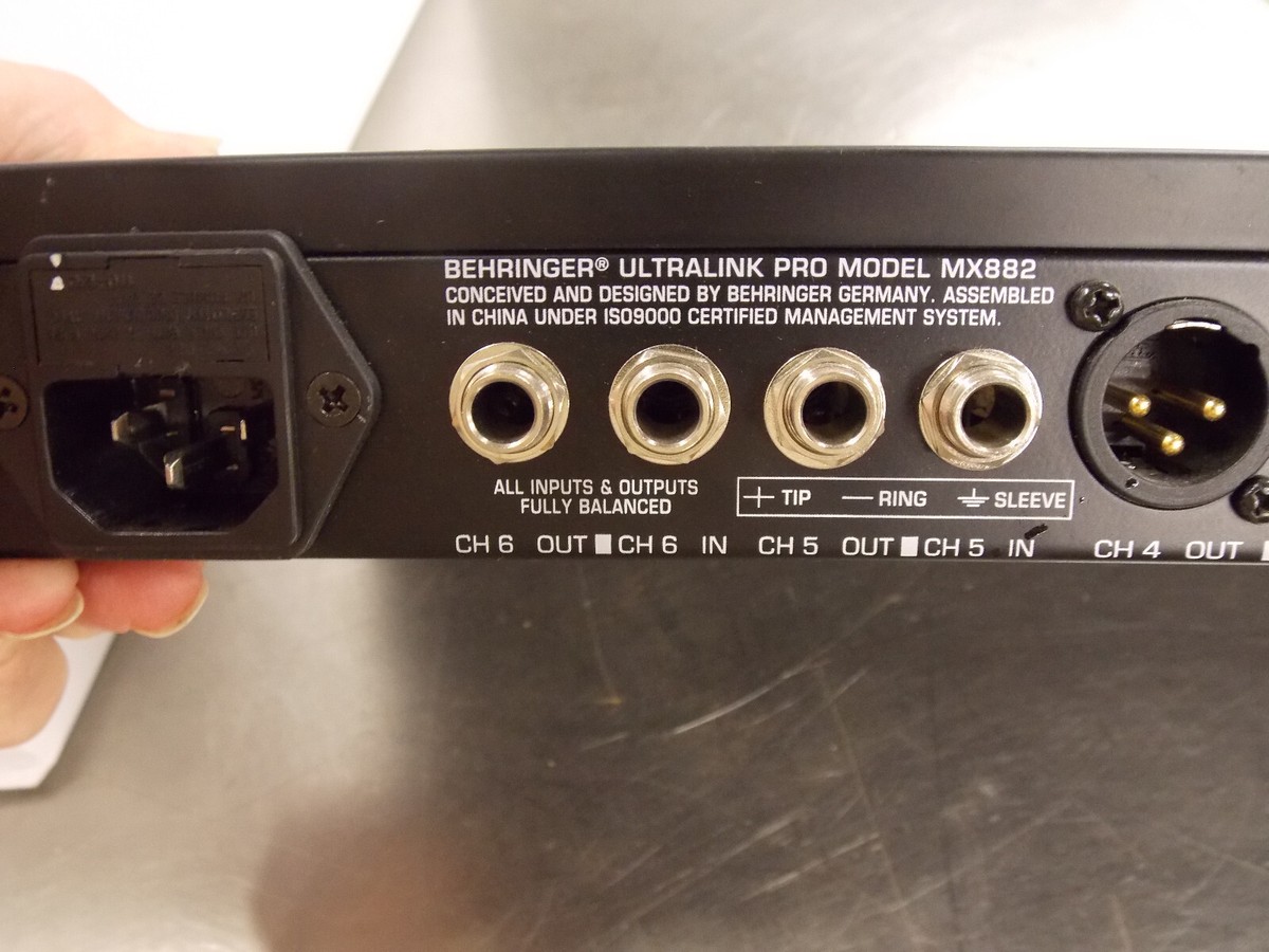 ULTRALINK PRO MX882 8チャンネルスプリッター Amazon.com: Behringer ULTRALINK PRO MX882 Ultra-Flexible 8