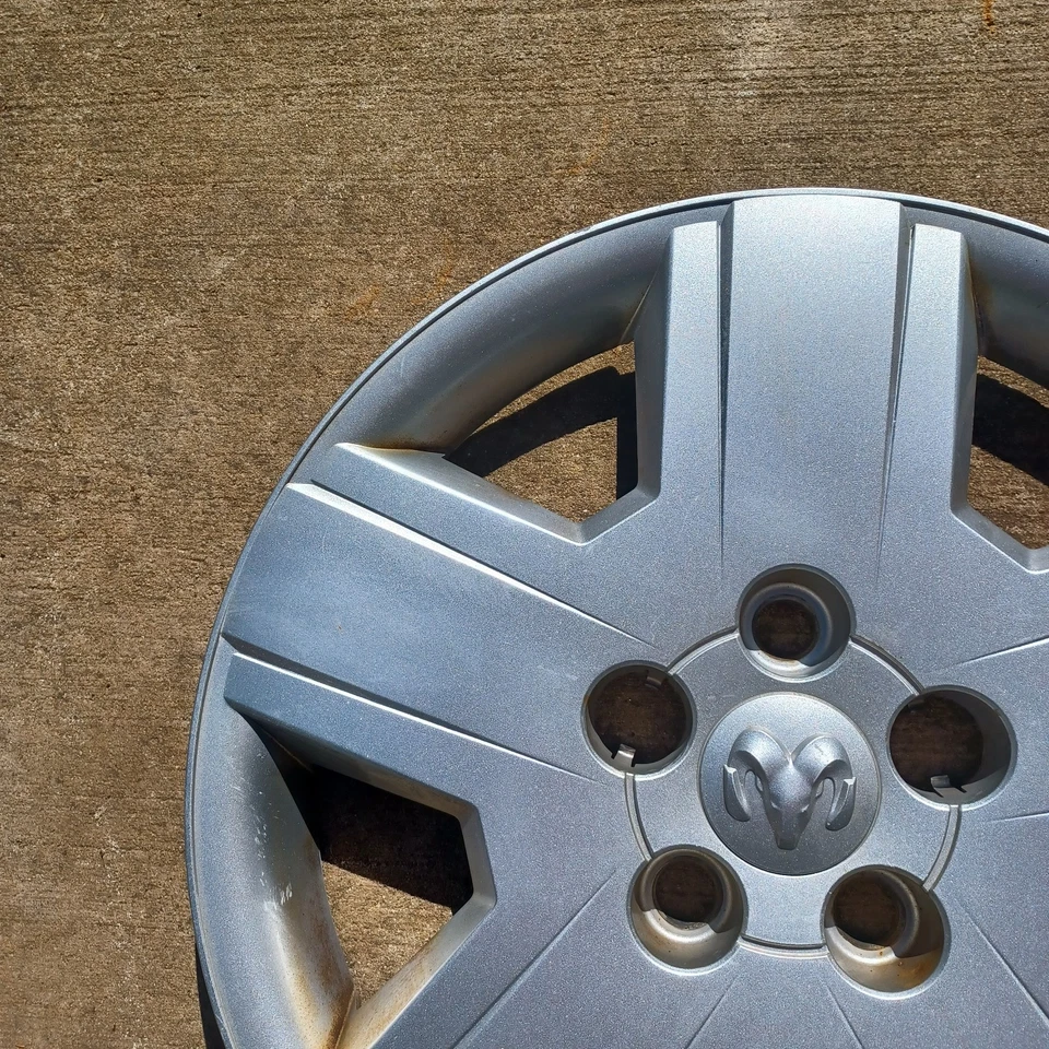 Dodge Avenger hubcap 2008-2011 fits 16" wheel 05272552AA, 8029 02 - Imagem 2 de 4