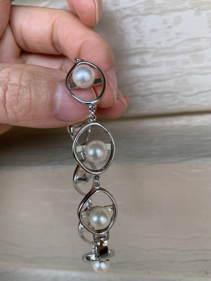 NEW AAA+ Akoya saltwater cultured Pearl statement design bracelet 7.2” - Image 4 of 4