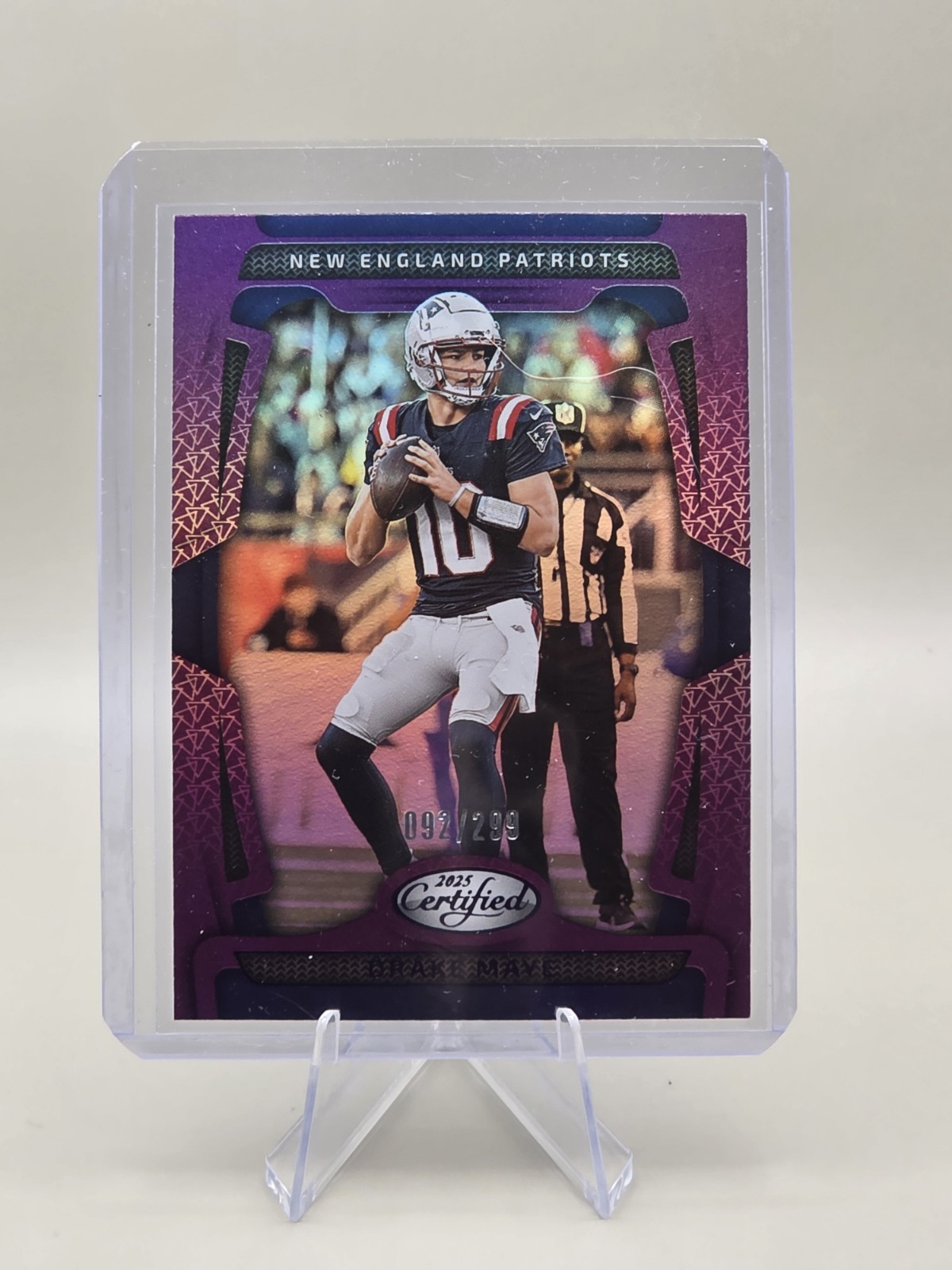 2025 Panini Certified Football Drake Maye #67 (Purple Mirror) 92/299 - Patriots 