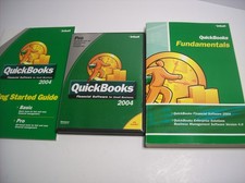 INTUIT QUICKBOOKS PRO 2004 With License for WINDOWS 98/ME/2000/XP, New Open Box