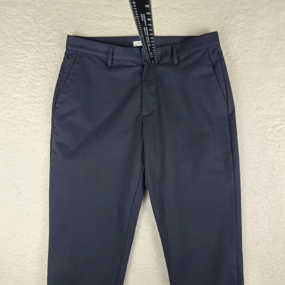 Pantalones chinos Banana Republic para hombre 32x27 azul oscuro BR rendimiento estándar tecnológico Foto 3 de 4