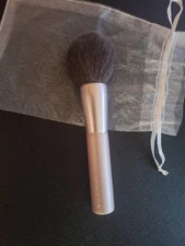 Mally Beauty Diamond Un-Powder Foundation Makeup Cosmetic Brush