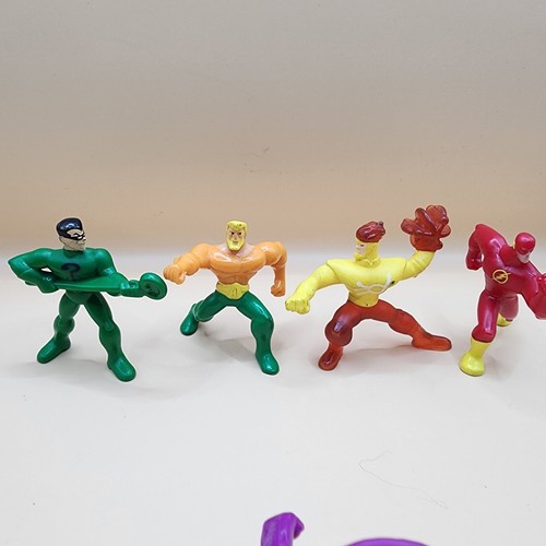 2011 McDonald’s DC Batman The Brave & The Bold Lot 2 Inch - Picture 2 of 7