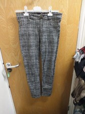 Golddigga size 8 grey & white patterned cotton dress pants