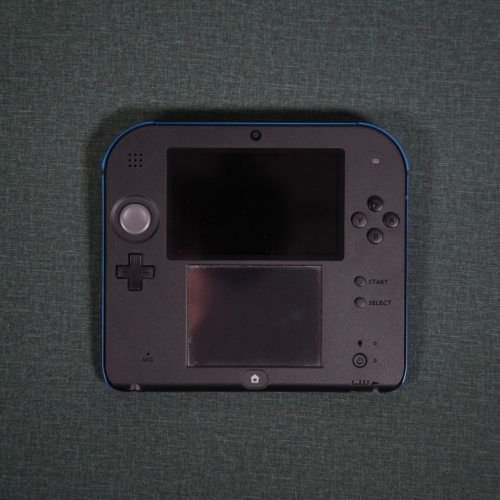Nintendo 2DS FTR-001 schwarz blau mit Stylus und Ladegerät ERSTAUNLICHER ZUSTAND - Bild 1 von 7