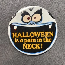 American Greetings 3” Vampire Button Pin  ‘Halloween Is a Pain in the Neck’ 1982