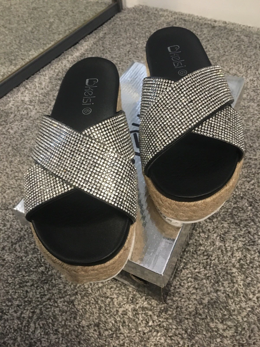 Want that trend sandals sale