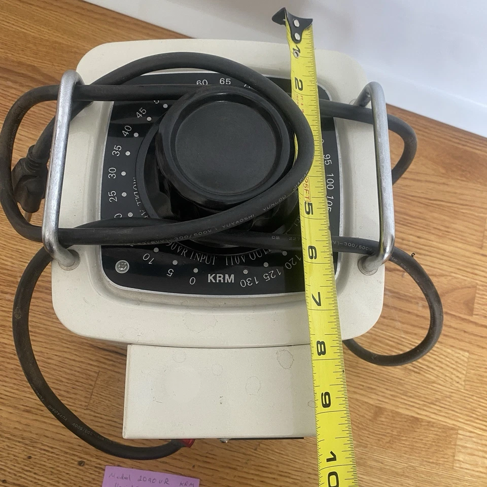 Regulador de tensão de contato de saída KRM 2090VR AEEC-2090VR 110V entrada 0-130V 20amp - Imagem 4 de 4