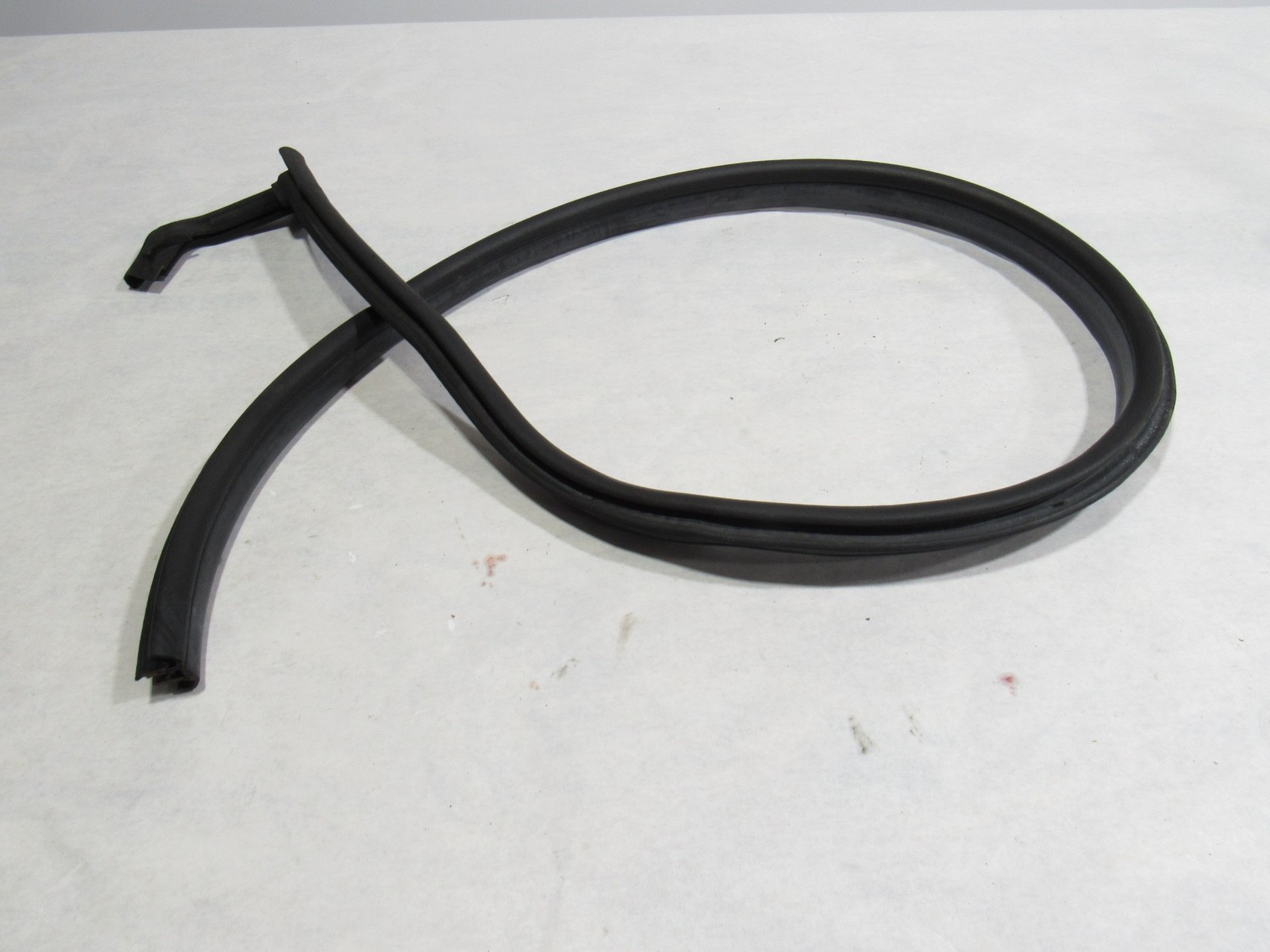 17-20 Mclaren 720S 720 2020 Right Passenger Door Weather Strip Seal #3
