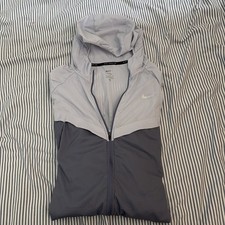 Nikes Stride Men  s Repel UV Running Jacket Large