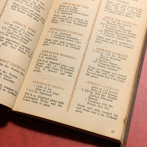 VTg Old Mr. Boston Deluxe Official Bartender’s Guide Book by Leo Cotton 1955 - Picture 6 of 7