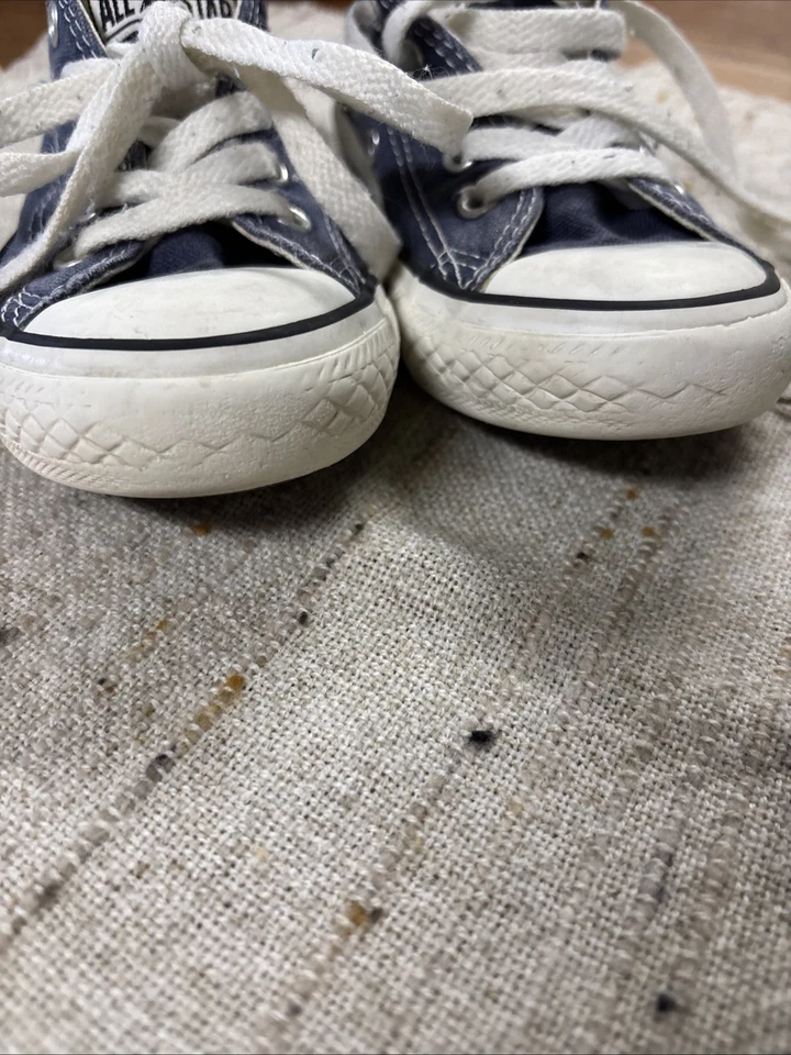Converse Chuck Taylor All Star parte superior baixa azul marinho tamanho 12 juvenil - Imagem 3 de 4