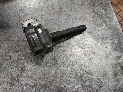 Original VW Passat 3B B5 Audi A4 B5 A3 8L 1.8T Zündspule 058905105 0040100013