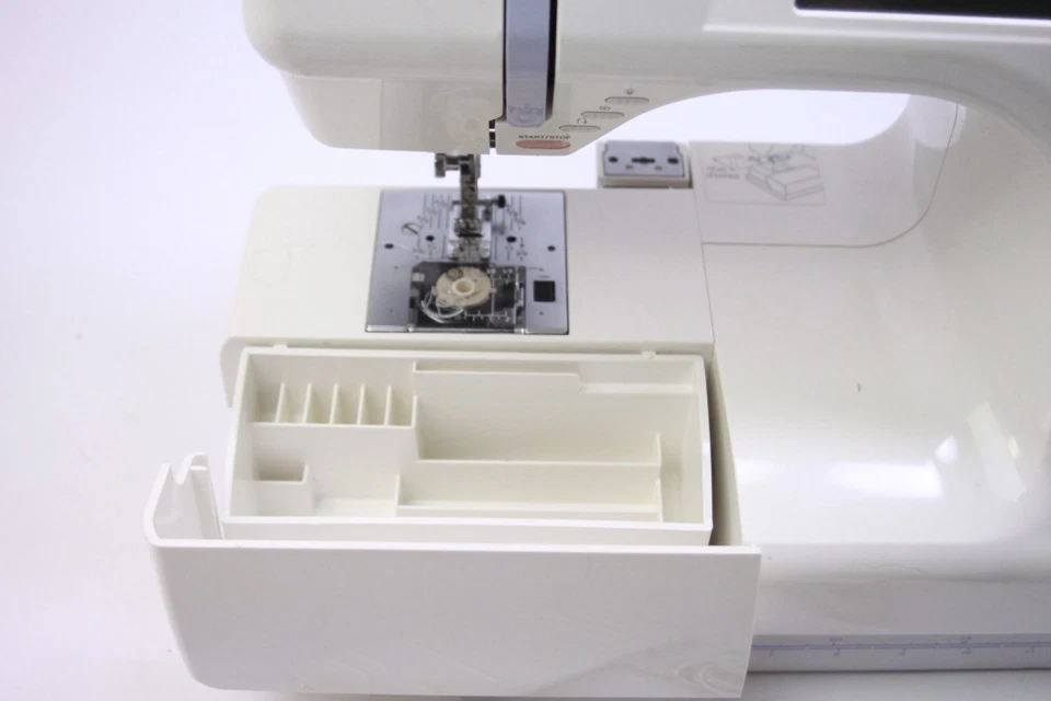JANOME Harmony 8100 Computerized Sewing Machine W/Pedal Tested Minor Issue - Image 2 of 4