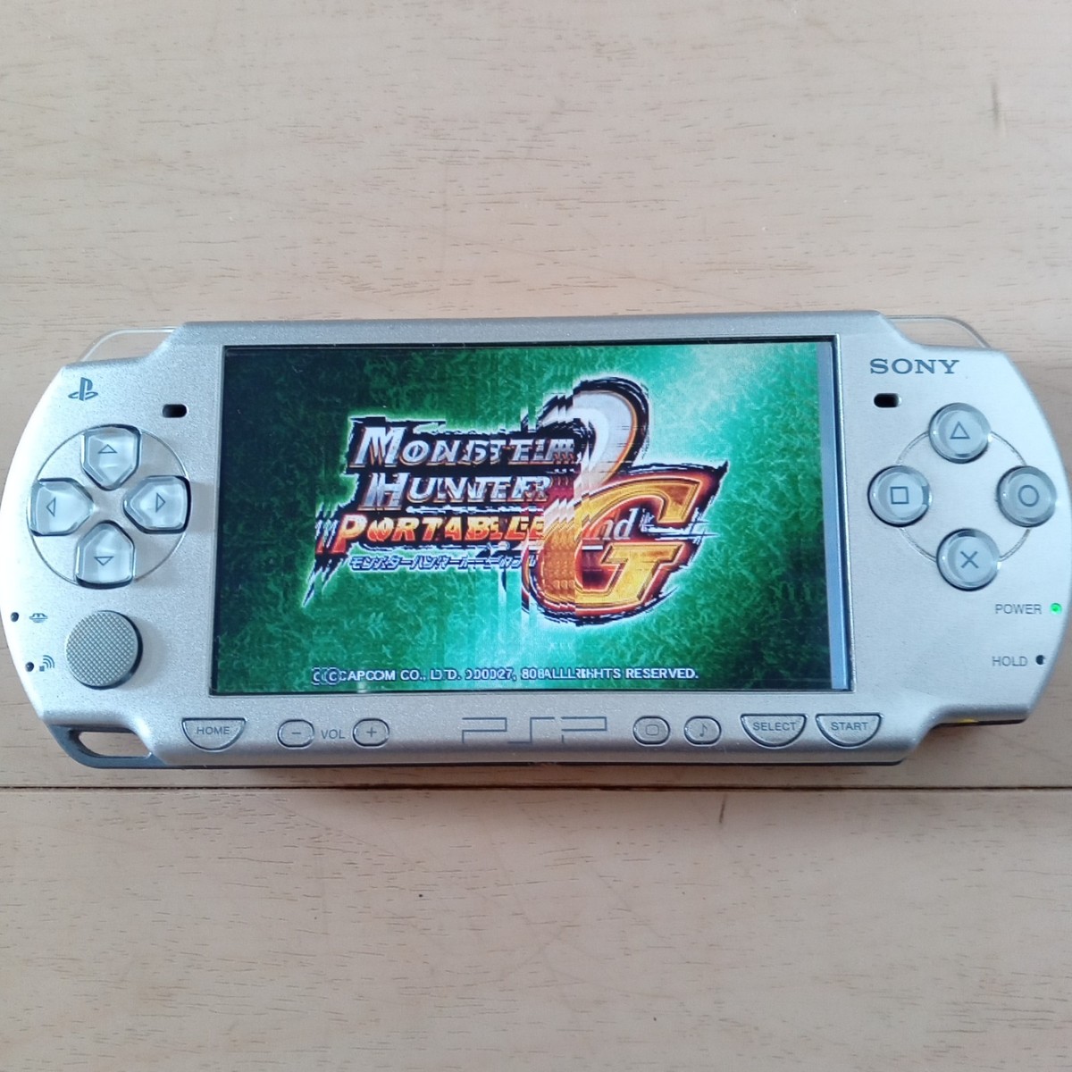 Sony PSP-2000 Silver With Battery Japanese Tested With Issue | eBay
