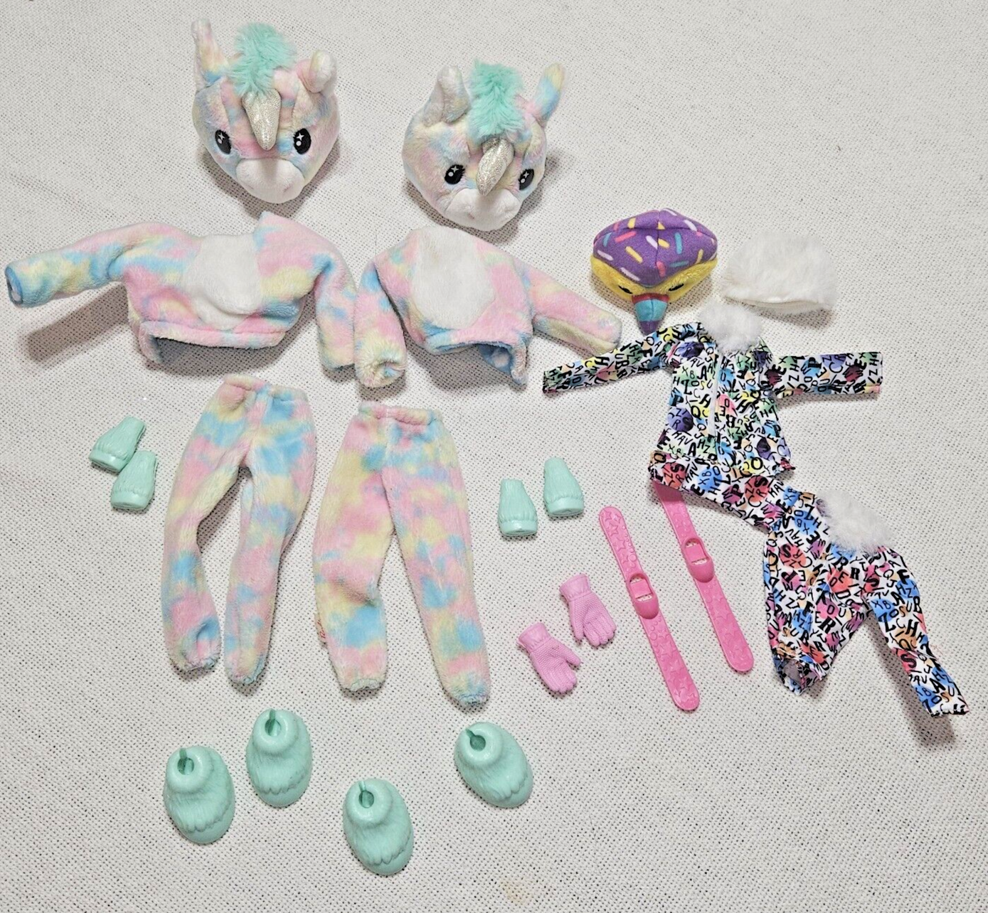 Barbie Unicornio Custodio Y Invierno Diversión ÚNICO Lote