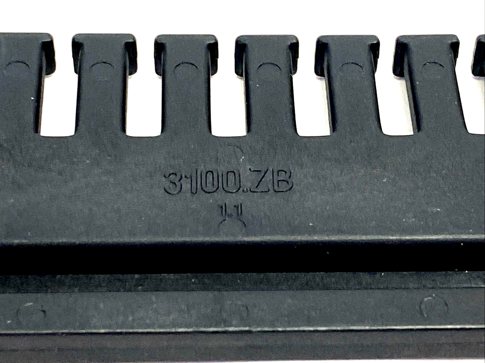 Igus 3100.ZB E-Chain Cable Carrier Tie Wrap End 3100-ZB LOT OF 20