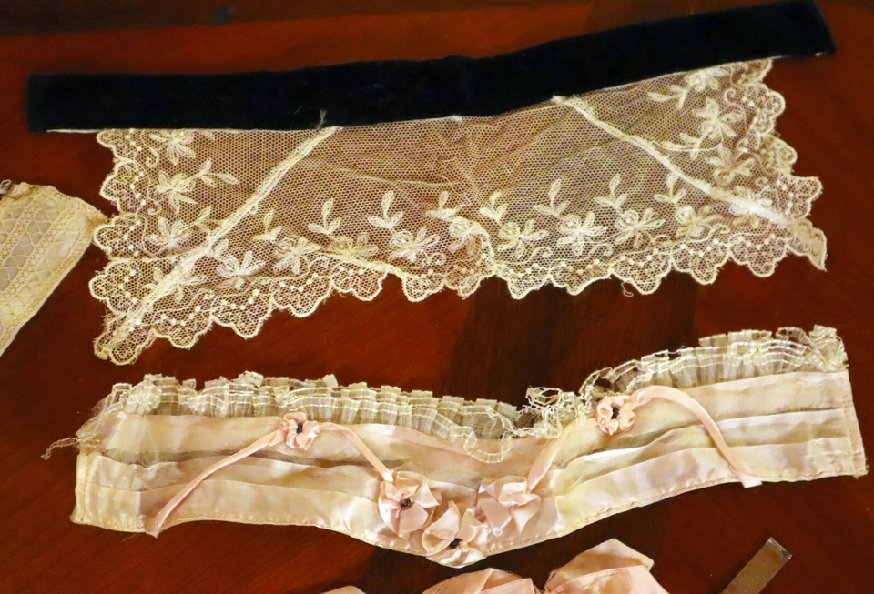 Antique Fripperies Lot Garters Collar Bows Lace Garter Clip Embellishments - Image 2 of 4