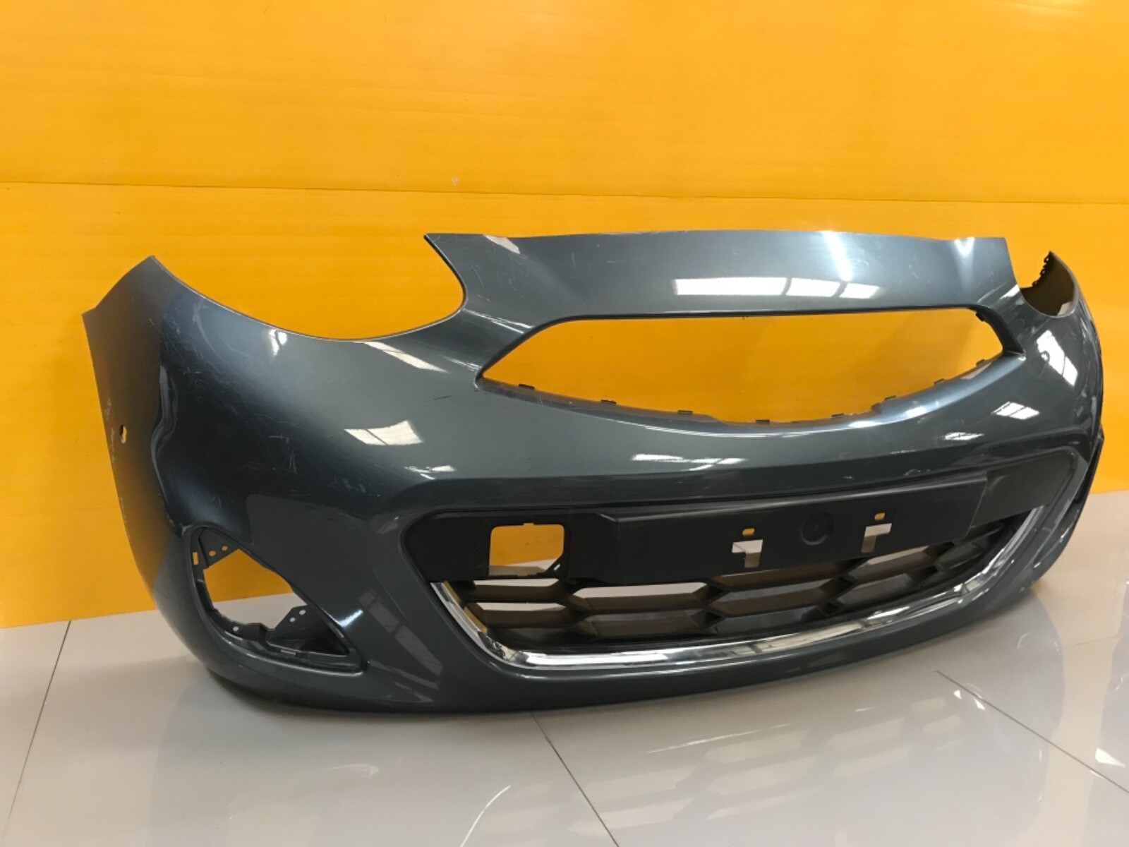 Nissan micra 2013-17 GENUINE front bumper each - Image 12