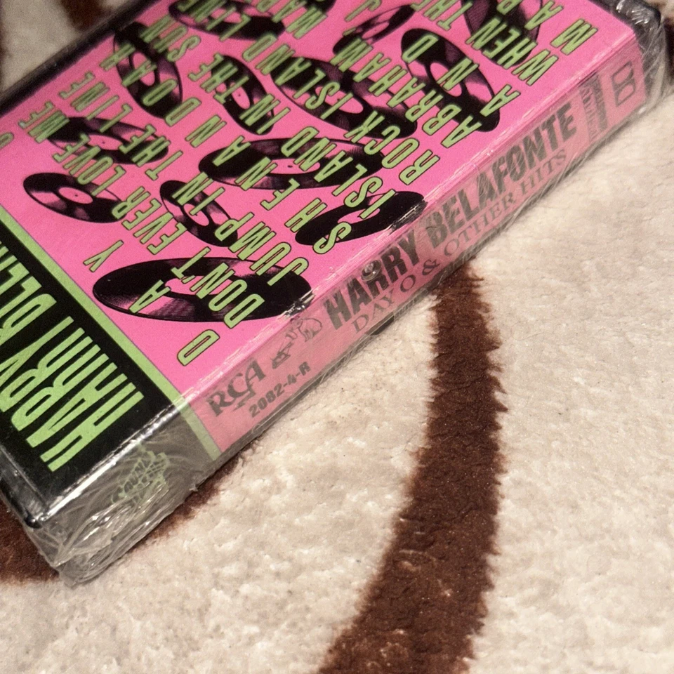 HARRY BELAFONTE - DAY O & OTHER HITS (Cassette, 1990, RCA/BMG) 2082-4-R - Image 3 of 3