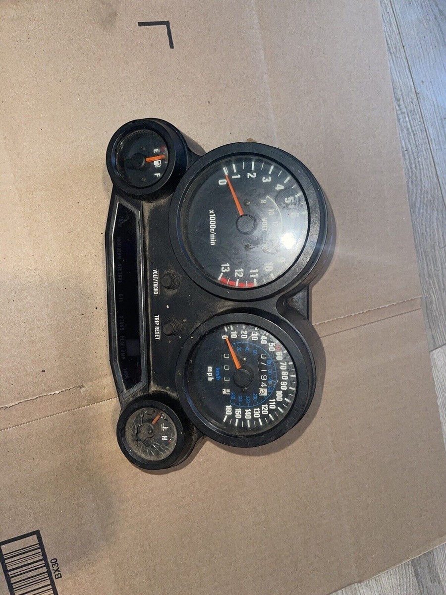 きと 1985 Kawasaki GPZ ZX600 Ninja 600 GAUGES METERS SPEEDOMETER