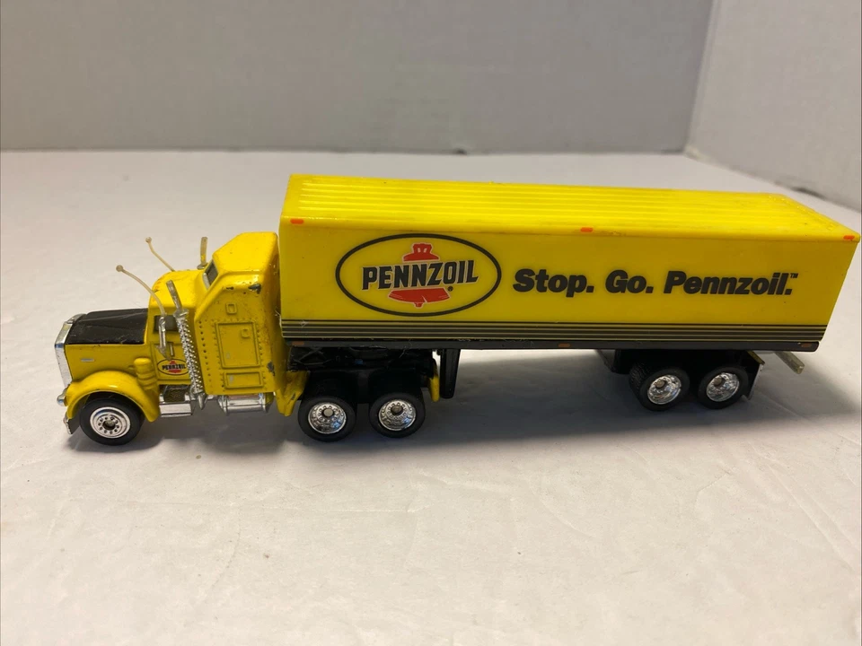 Matchbox 1997 Kenworth w/Trailer PENNZOIL Premiere Collection Rigs Series 2 - Image 2 of 4