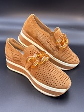 Dolce Vita Jhenee Womens 7.5 Pecan Tan Perforated Suede Chain Platform Sneakers