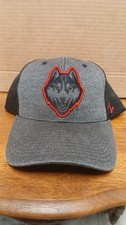 Zephyr NCAA UCONN Fitted L Ball Cap Mesh Back...