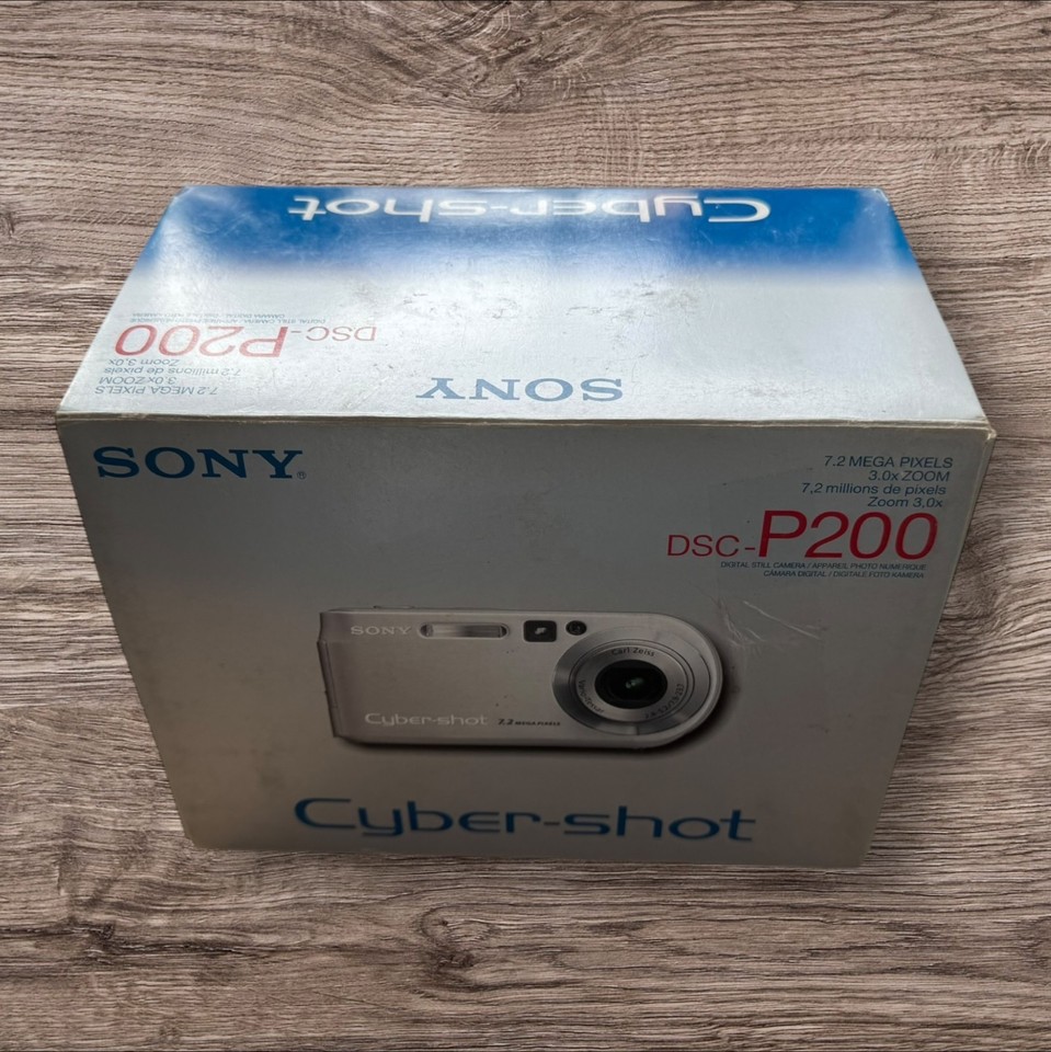 Appareil Photo Numérique Sony Cybershot DSC-W110 7.2MP Argent - Pour Pièces Ou Réparation - Non Testé