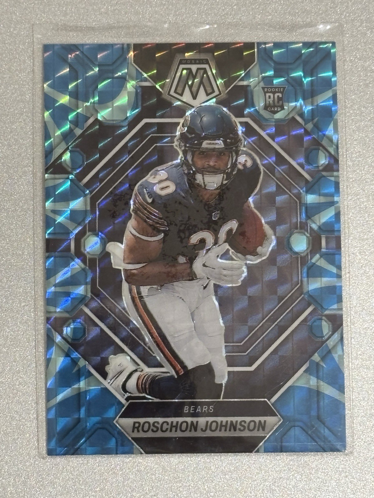 2023 Panini Mosaic - Rookies Roschon Johnson #359 Reactive Blue Mosaic Prizm
