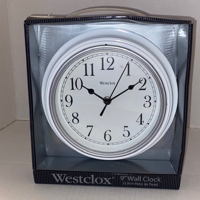 Smuk Wall Clock ホワイト WESTCLOX White 9