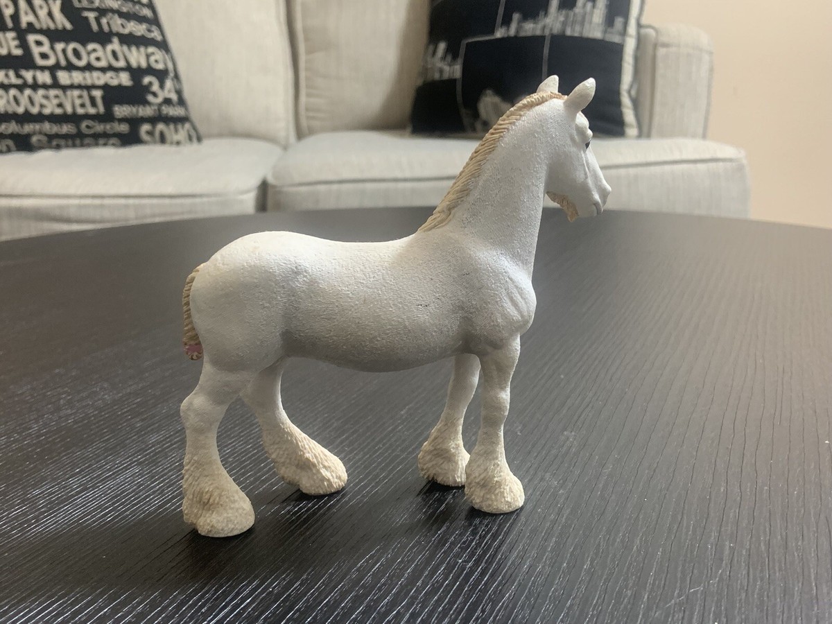 Schleich WHITE SHIRE MARE Draft Horse Figure Animal Toy 2012 Schleich WHITE SHIRE MARE Draft Horse Figure Animal Toy 2012