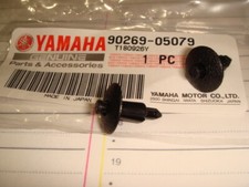 2 Rivets Chevilles Agrafe Carénage Couvercle de Batterie Yamaha majesty 400 Code