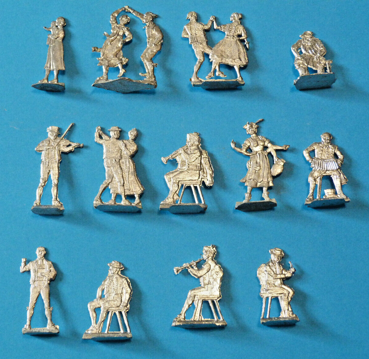 Plats d'étain - Zinnfiguren : 25 personnages civils du moyen
