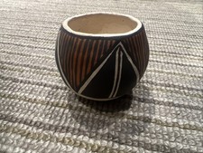 Pueblo of Acoma Seed Pot - New Mexico Native American Indian